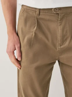 Lichtbruin - Single Pleated Stretch Chinos Trousers