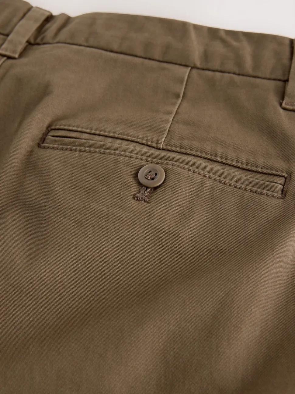 Lichtbruin - Single Pleated Stretch Chinos Trousers