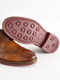 Lichtbruin - Standaard pasvorm - Leren brogues met contrasterende dikke zool