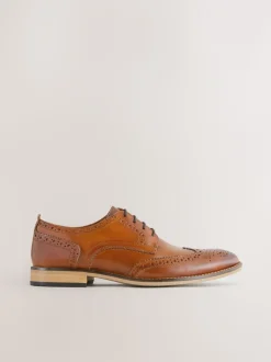 Lichtbruin - Standaard pasvorm - Brogues van leer met contrasterende zool
