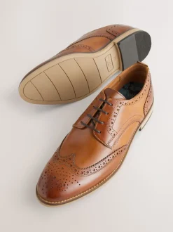 Lichtbruin - Standaard pasvorm - Brogues van leer met contrasterende zool