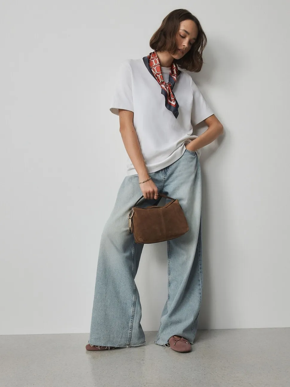 Lichtbruin - Suede Charm Cross-Body Bag
