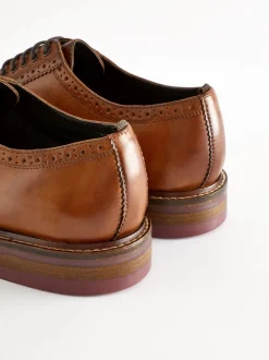 Lichtbruin - Wijde pasvorm - Leren brogues met contrasterende dikke zool