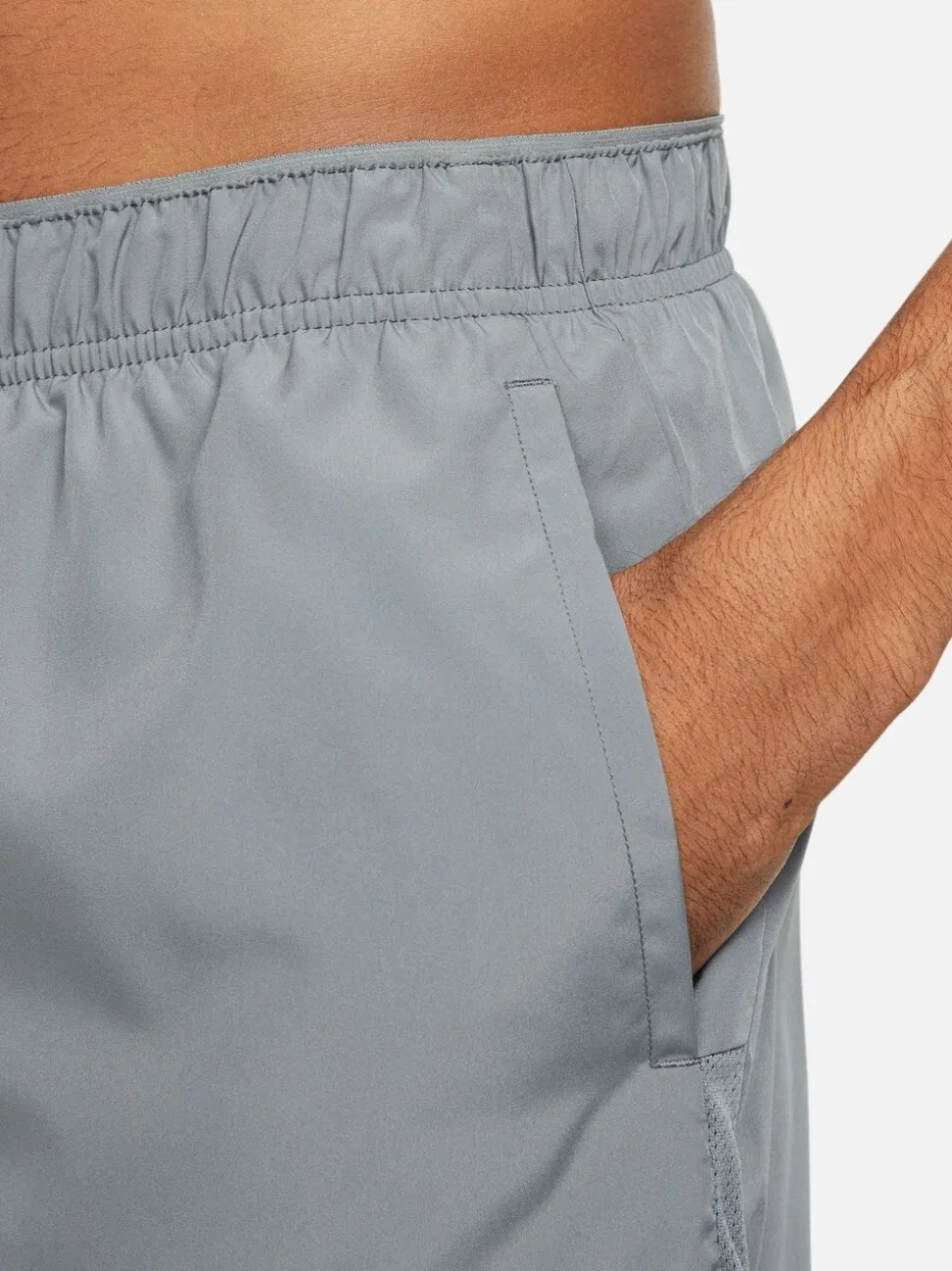 Lichtgrijs - Nike Dri-FIT Challenger 5 Inch hardloopshorts met slipvoering