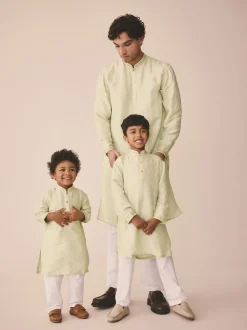 Lichtgroen geborduurd - Kurta (3mnd -16jr)