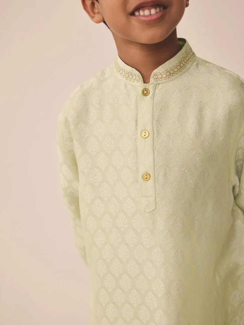 Lichtgroen geborduurd - Kurta (3mnd -16jr)