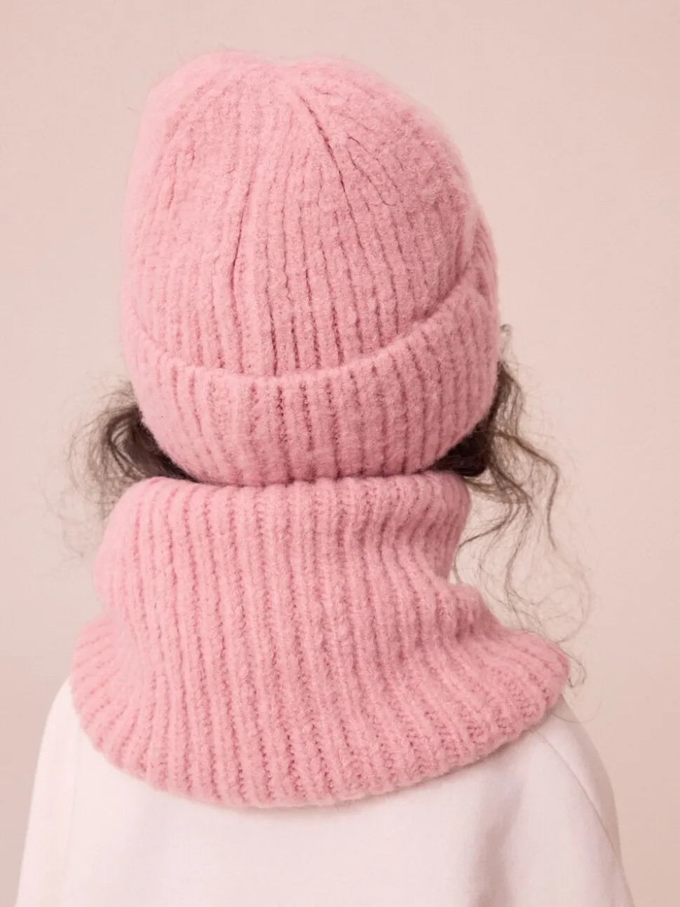 Lichtroze - Fluffy beanie-muts (1-16jr)