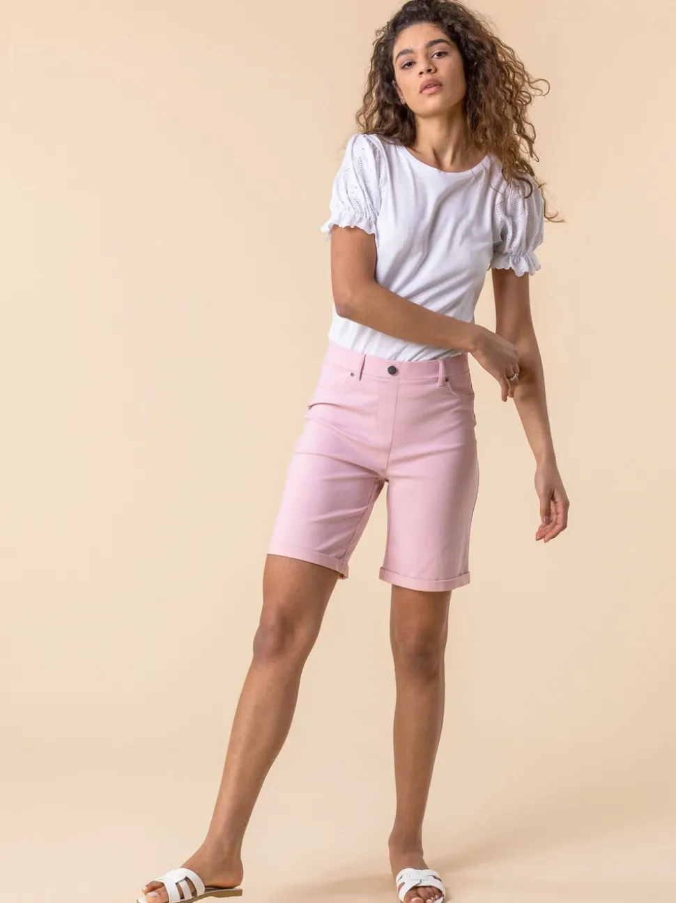 Lichtroze - Roman stretch short met omgeslagen zoom