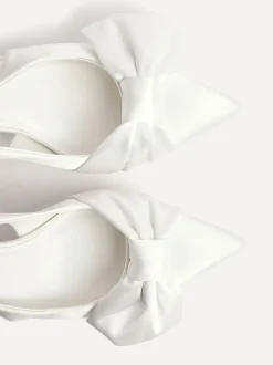 Linzi Bridal Always Courts With Bow Detail