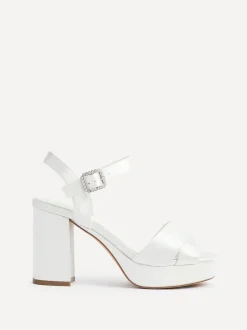 Linzi Bridal Perola sandalen met gekruiste bandjes en plateauzool