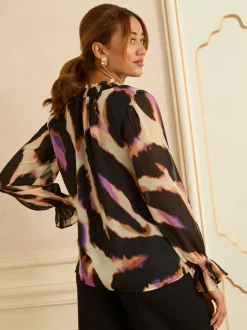 Love & Roses blouse met lange mouwen en inkeping