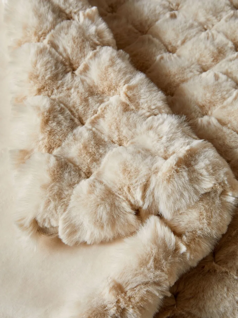 Luna Bedloper met geschulpt pluche imitatiebont