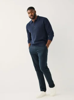 Marineblauw - Aansluitend - Slim-fit katoenen TENCEL™ lyocell blend chino's met comfortabele tailleband.