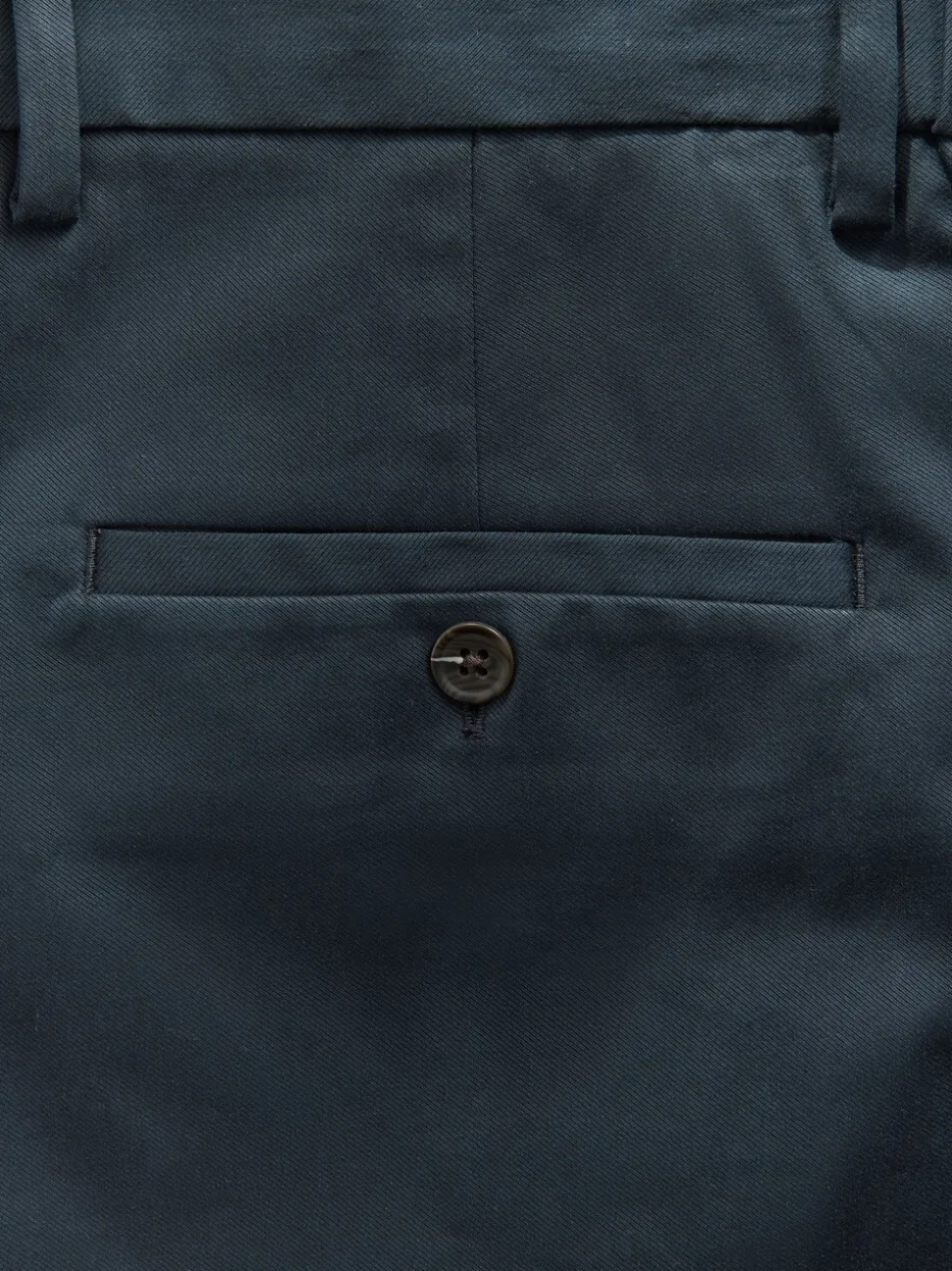 Marineblauw - Aansluitend - Slim-fit katoenen TENCEL™ lyocell blend chino's met comfortabele tailleband.