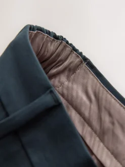 Marineblauw - Aansluitend - Slim-fit katoenen TENCEL™ lyocell blend chino's met comfortabele tailleband.