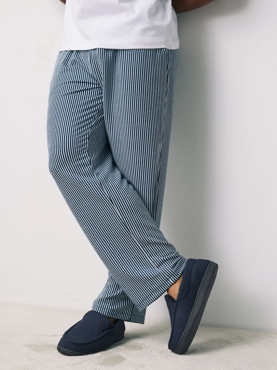 Marineblauw - Closed Back Textured Slippers