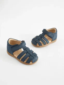 Marineblauw - First Walker babysandalen van leer met klittenbandsluiting