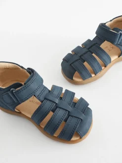 Marineblauw - First Walker babysandalen van leer met klittenbandsluiting