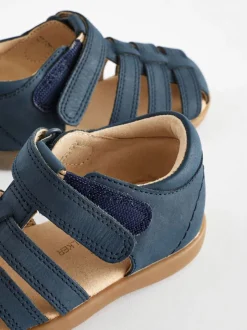 Marineblauw - First Walker babysandalen van leer met klittenbandsluiting
