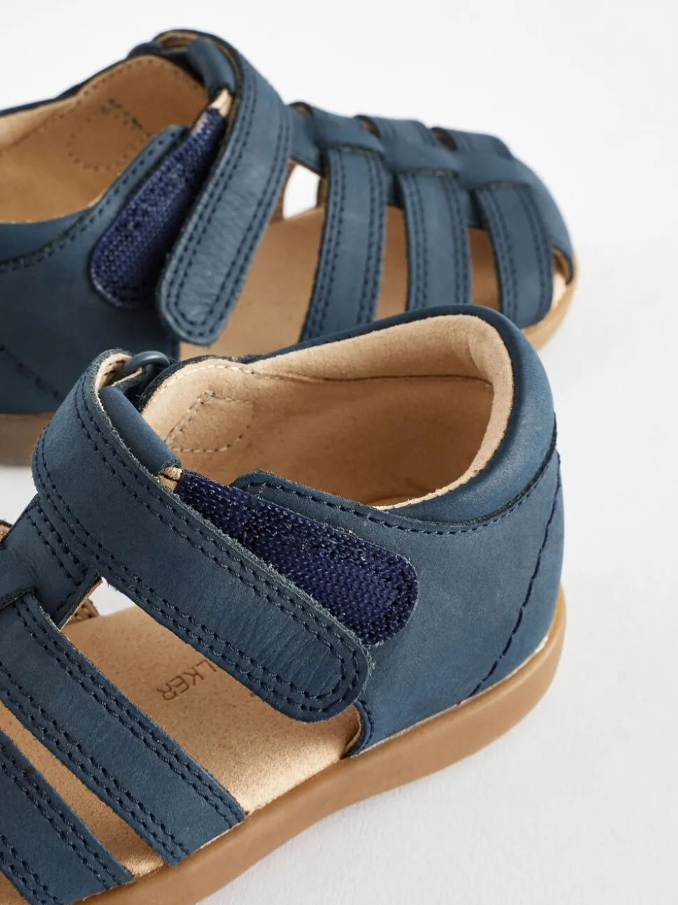 Marineblauw - First Walker babysandalen van leer met klittenbandsluiting
