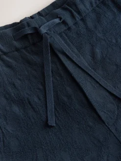 Marineblauw - Regular fit Nova Fides shorts van Italiaanse stof met gehaakt patroon