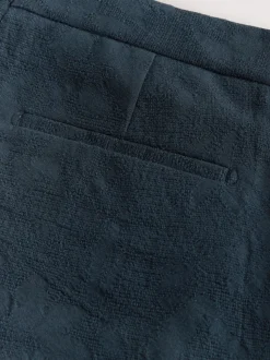 Marineblauw - Regular fit Nova Fides shorts van Italiaanse stof met gehaakt patroon