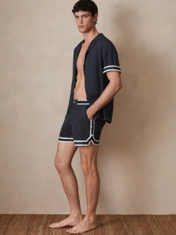 Marineblauw - Reiss Baller Reiss | Ché Zwembroek met strepenafwerking