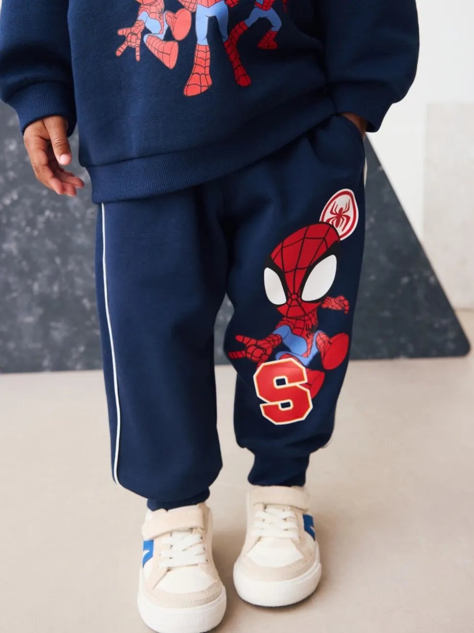 Marineblauw - Spidey set van sweatshirt met ronde hals en joggingbroek (9mnd -8jr)