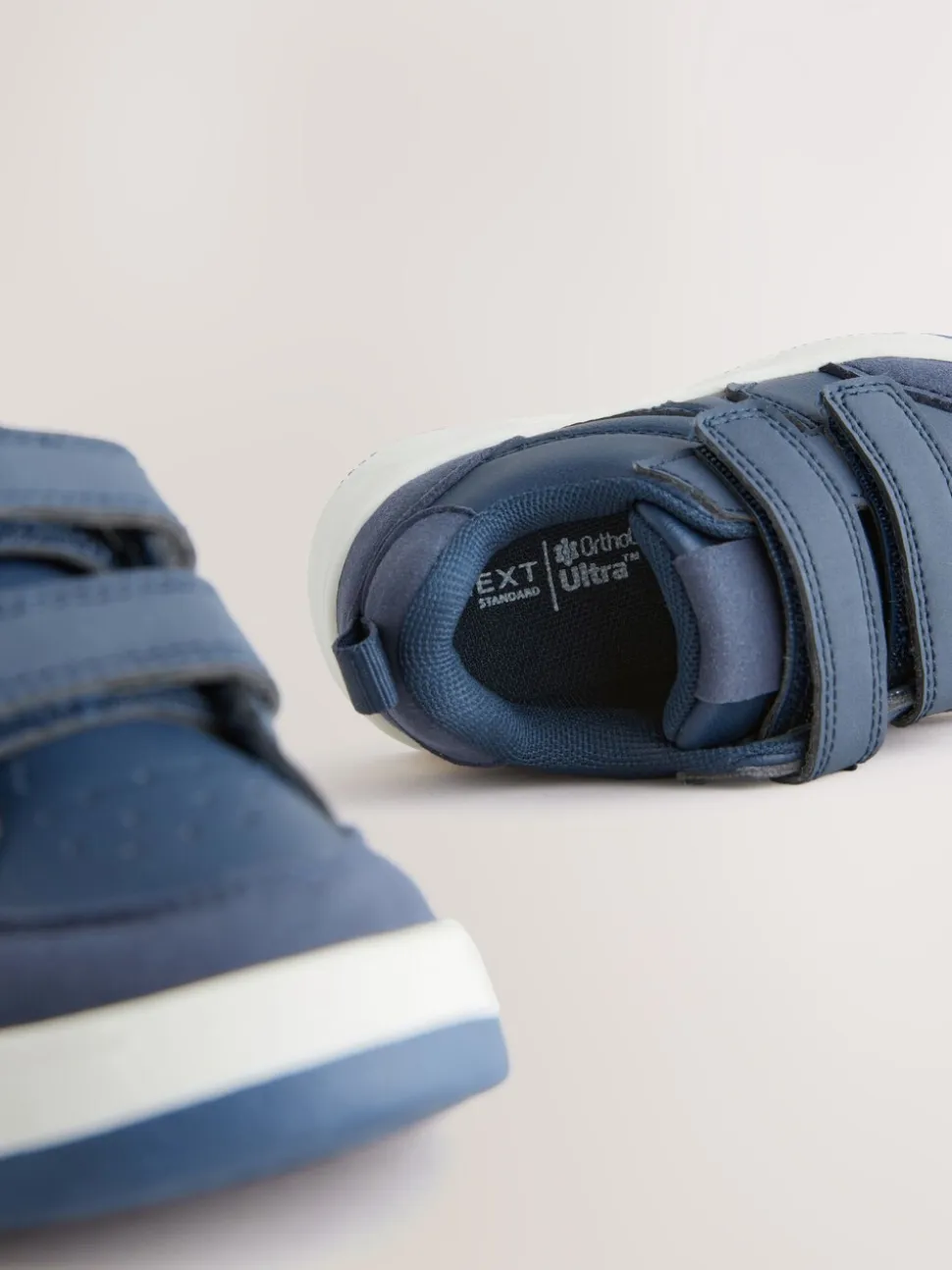 Marineblauw - Trainers met Klittenbandsluiting en twee banden