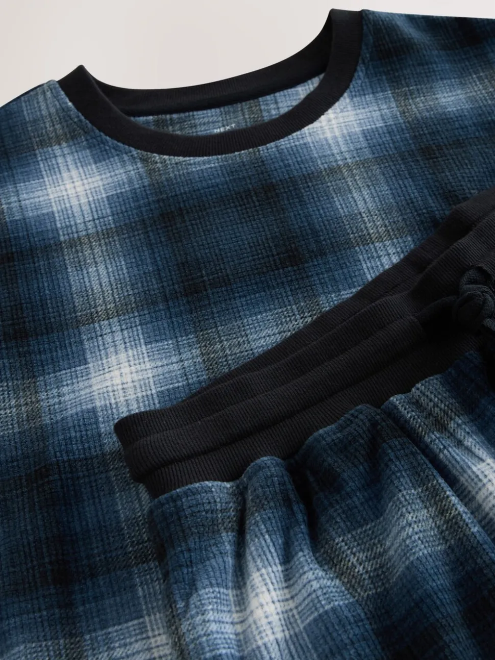 Marineblauw geruit - Motionflex - Behaaglijke pyjama met lange mouwen en boorden