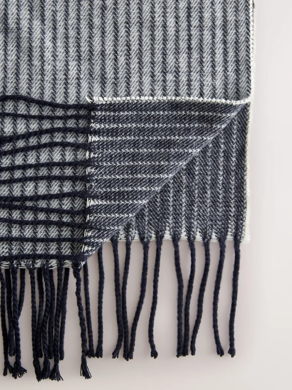 Marineblauw met krijtstrepen - Geweven sjaal