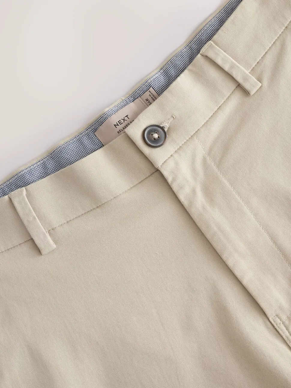 Marineblauw/kiezelkleurig - Ruimvallende pasvorm. - Set van 2 chinoshorts met stretch
