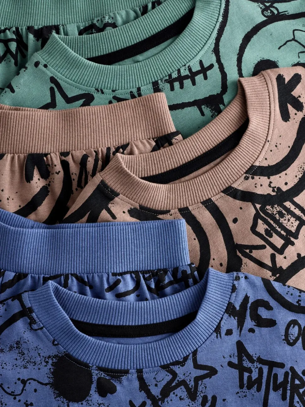 Meerkleurig graffiti - 100% katoenen korte pyjama set van 3 (4 - 16 jr)