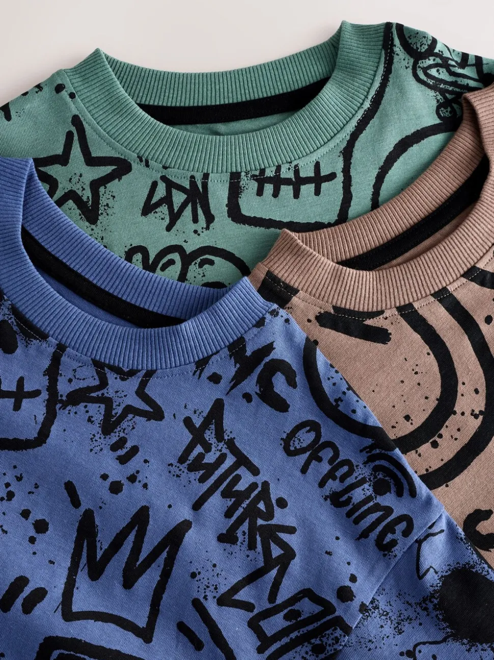 Meerkleurig graffiti - 100% katoenen korte pyjama set van 3 (4 - 16 jr)