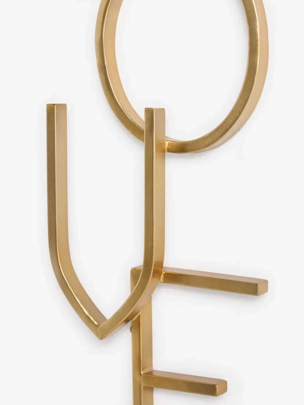 Metalen wandplaat met het woord LOVE