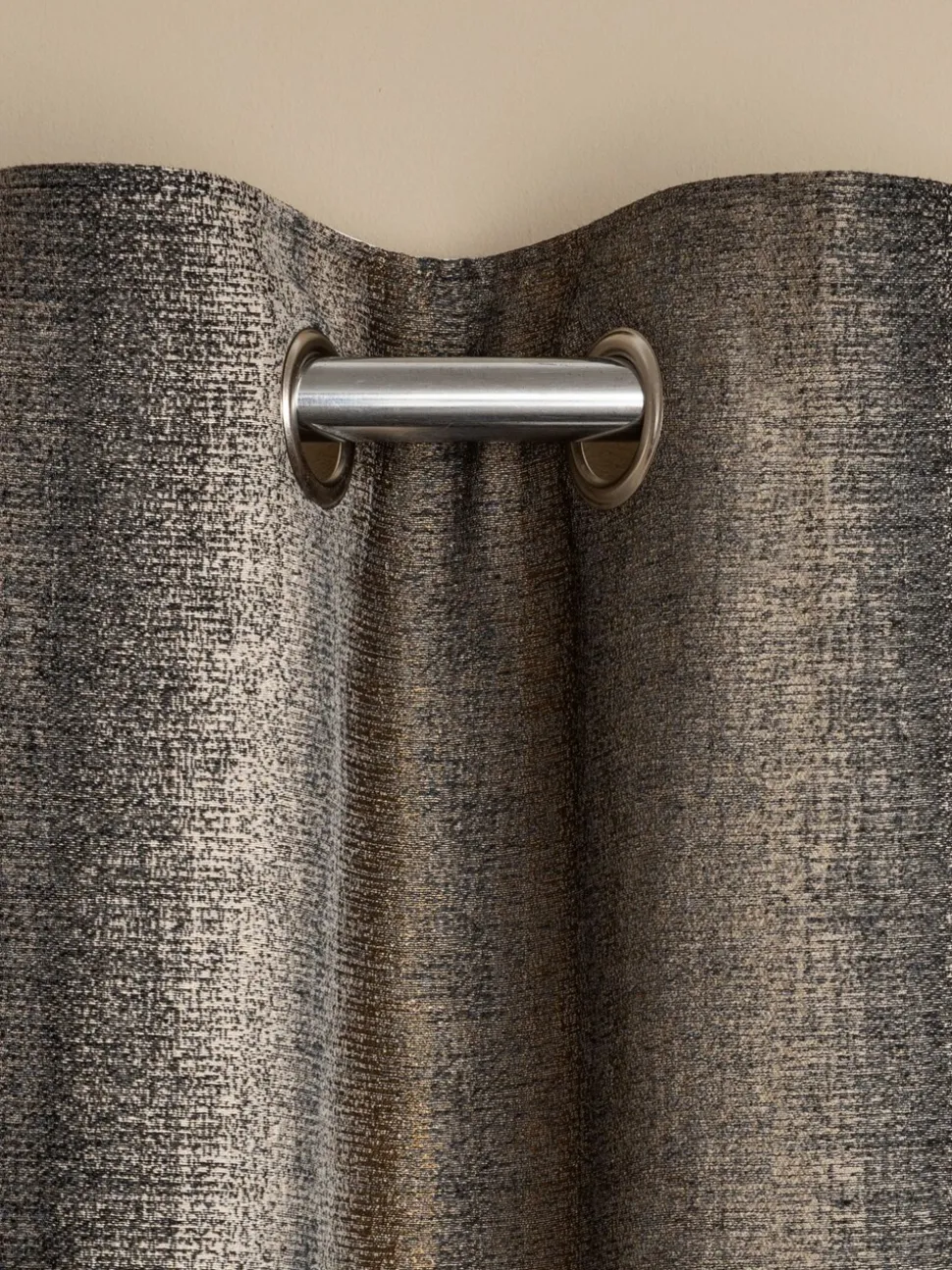 Metallic gestreepte ringgordijnen
