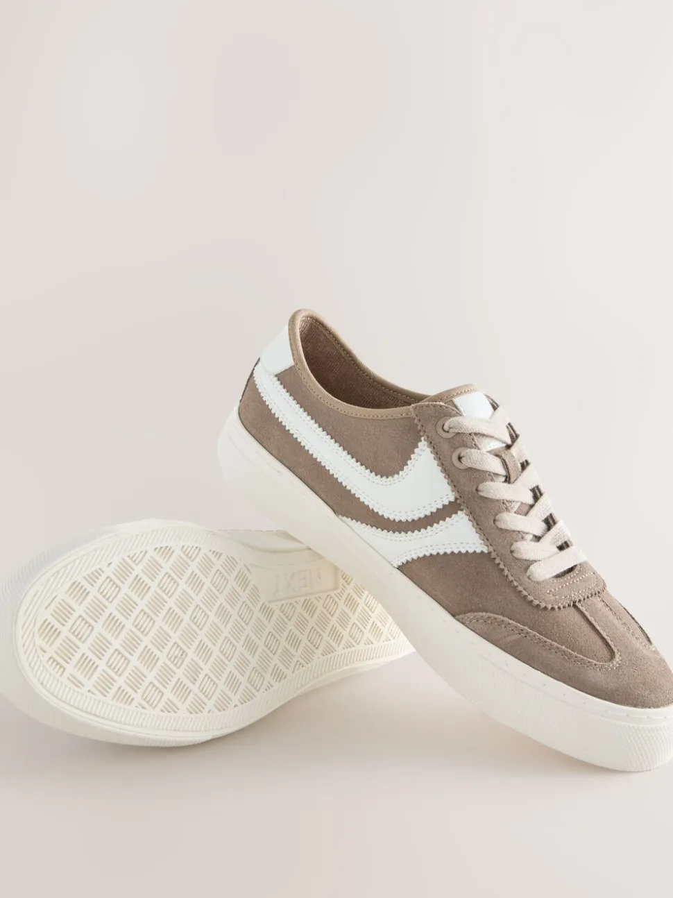 Mokkabruin - Forever Comfort® Suede Side Stripe Skater Lace Up Trainers