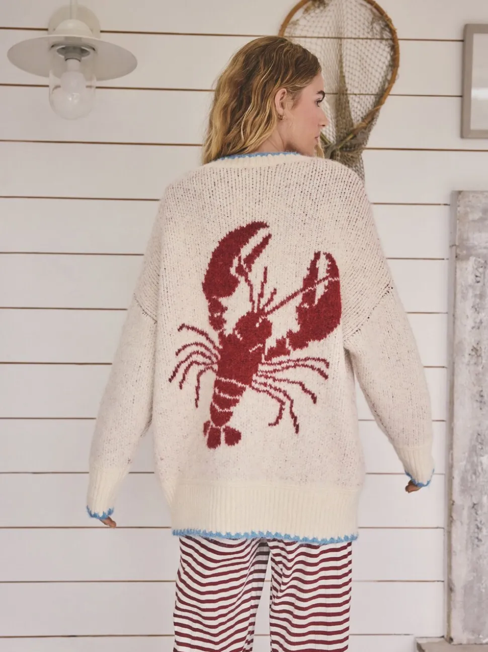 Moutkleurig - Lobster Button Cardigan