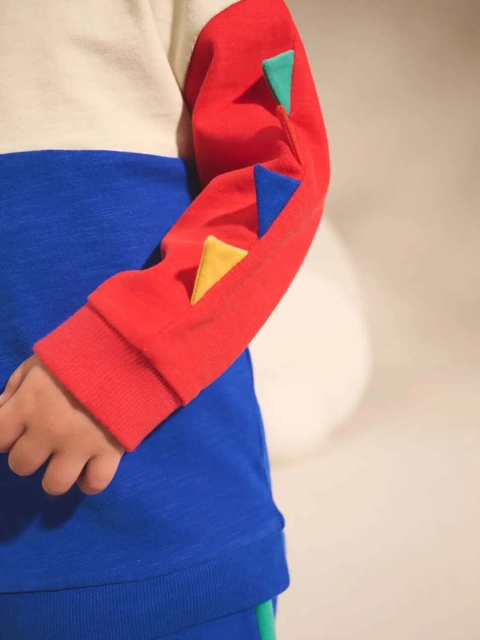 Multi Dinostekels - Set van zacht T-shirt met lange mouwen en joggingbroek (3mnd-7jr)