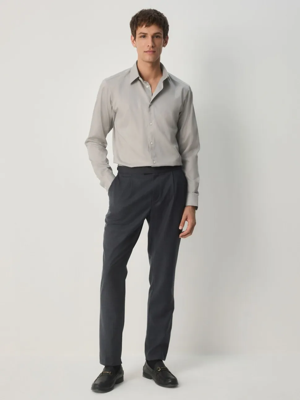Naturel bruin - Slim Fit - Onderhoudsvriendelijk, getextureerd, slim fit overhemd met enkele manchet