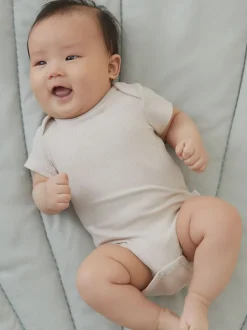 Natuurlijk - MORI Ribbed Stretch Short Sleeve Bodysuit