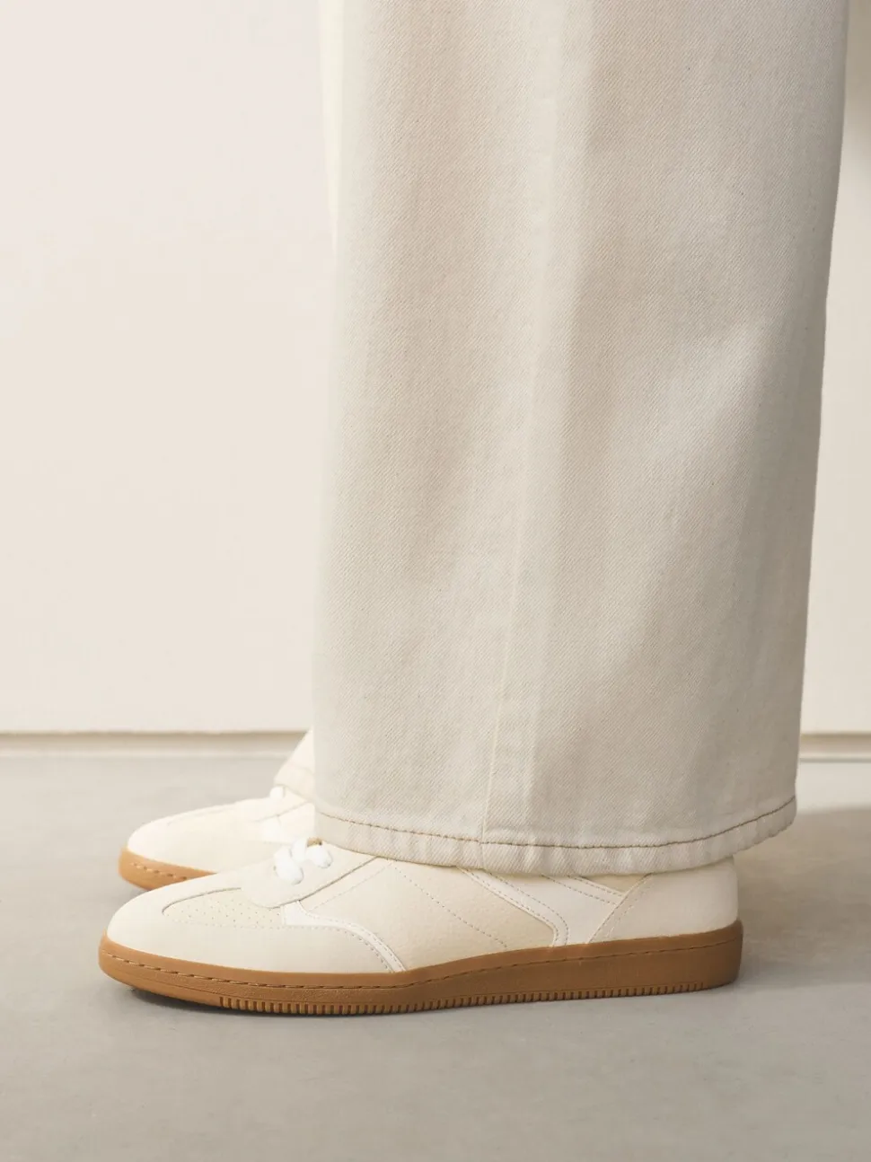 Neutraal - Forever Comfort® vetersneakers