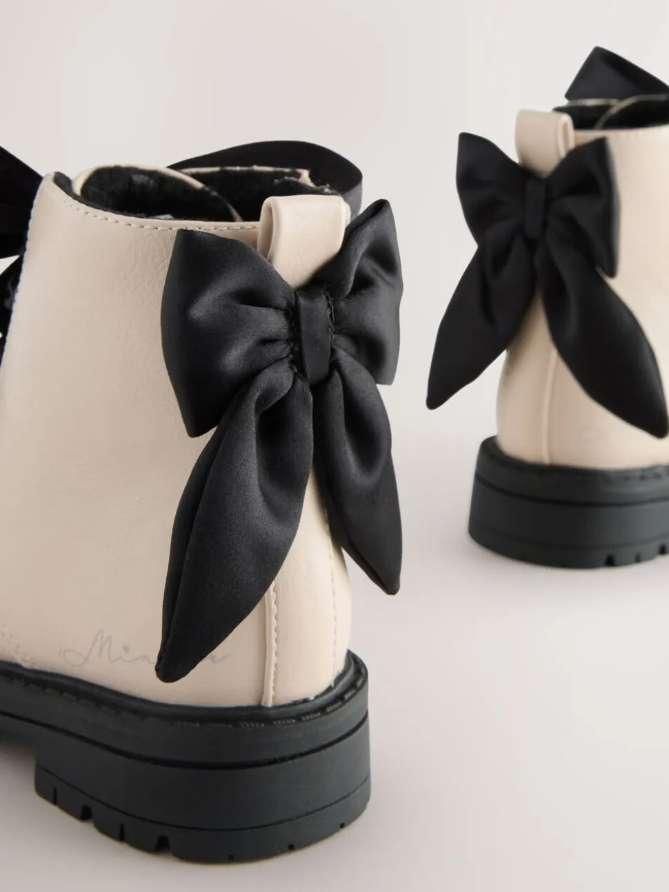 Neutraal - Minnie Mouse Bow Detail Lace Up Enkellaarsjes