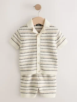 Neutraal - Set van gebreid poloshirt met textuur en reverskraag en shorts (3mnd -10jr)