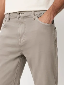 Neutraal - Standaard toelopende pasvorm - Comfortabele stretchjeans