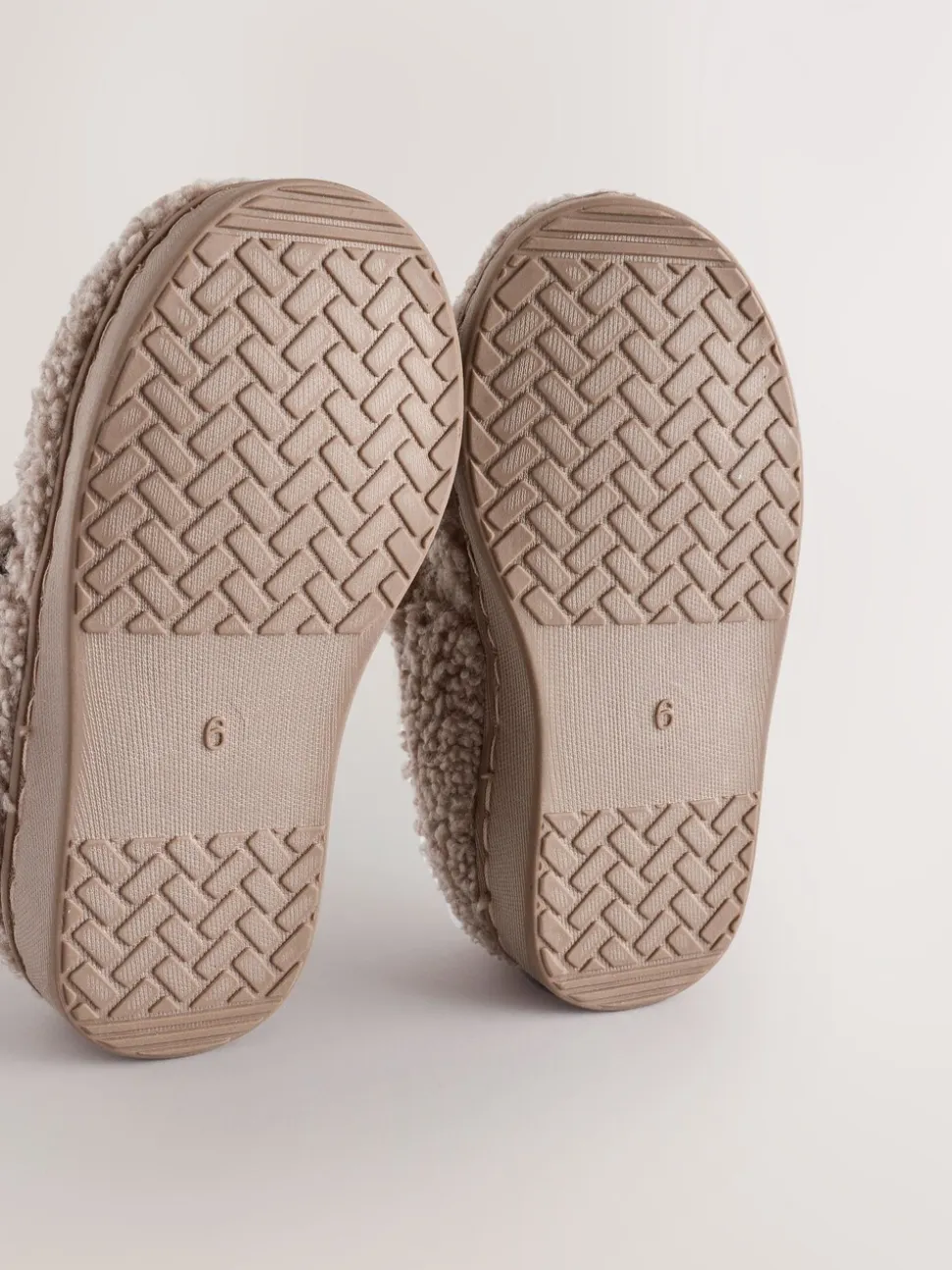 Neutraal borg - Warm gevoerde pantoffels met kuipzool