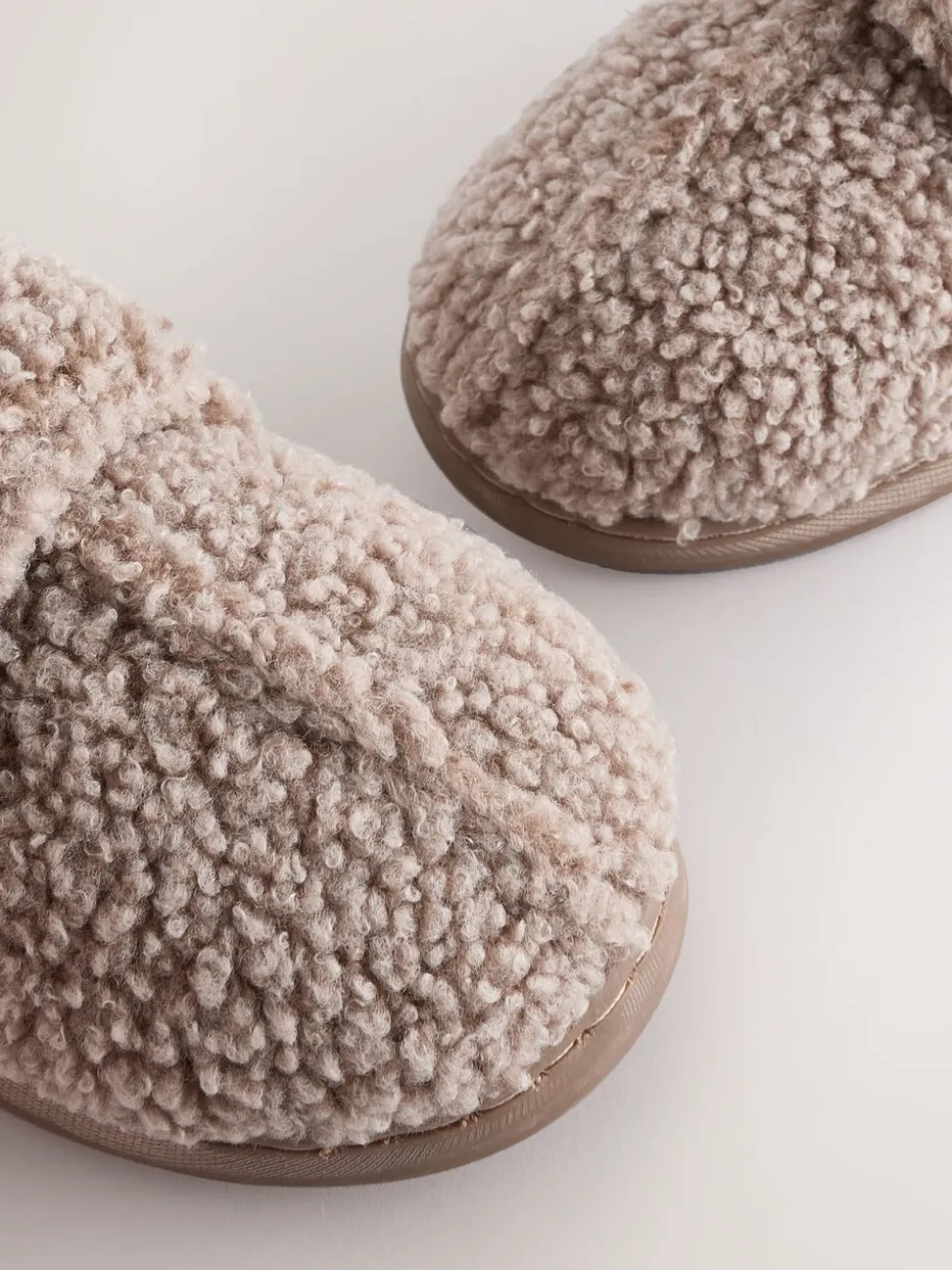 Neutraal borg - Warm gevoerde pantoffels met kuipzool