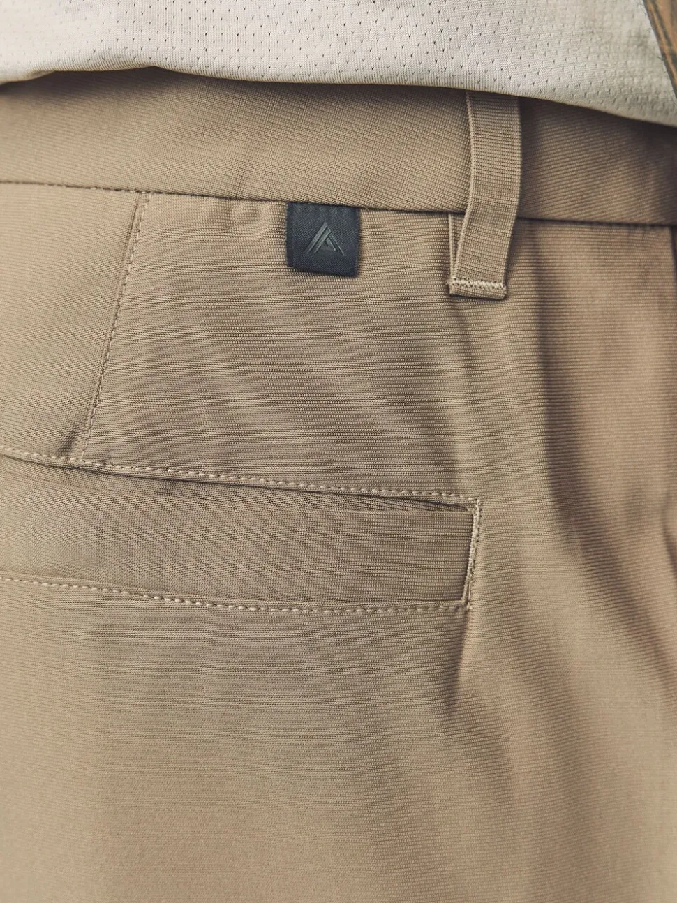 Neutraal kiezelkleurig - Active Golfshorts