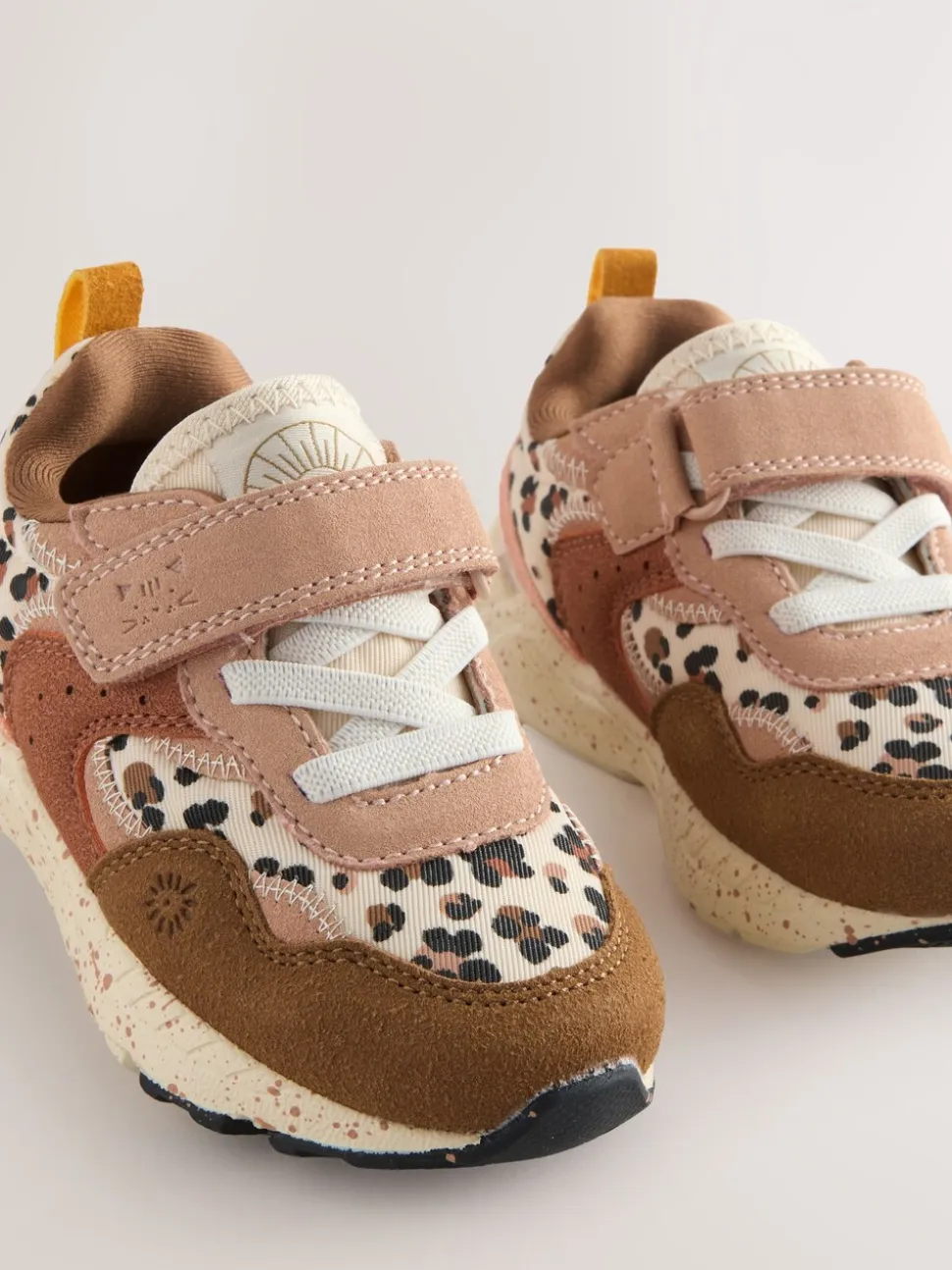 Neutraal met dieren - Sneakers met elastische veters en klittenbandsluiting