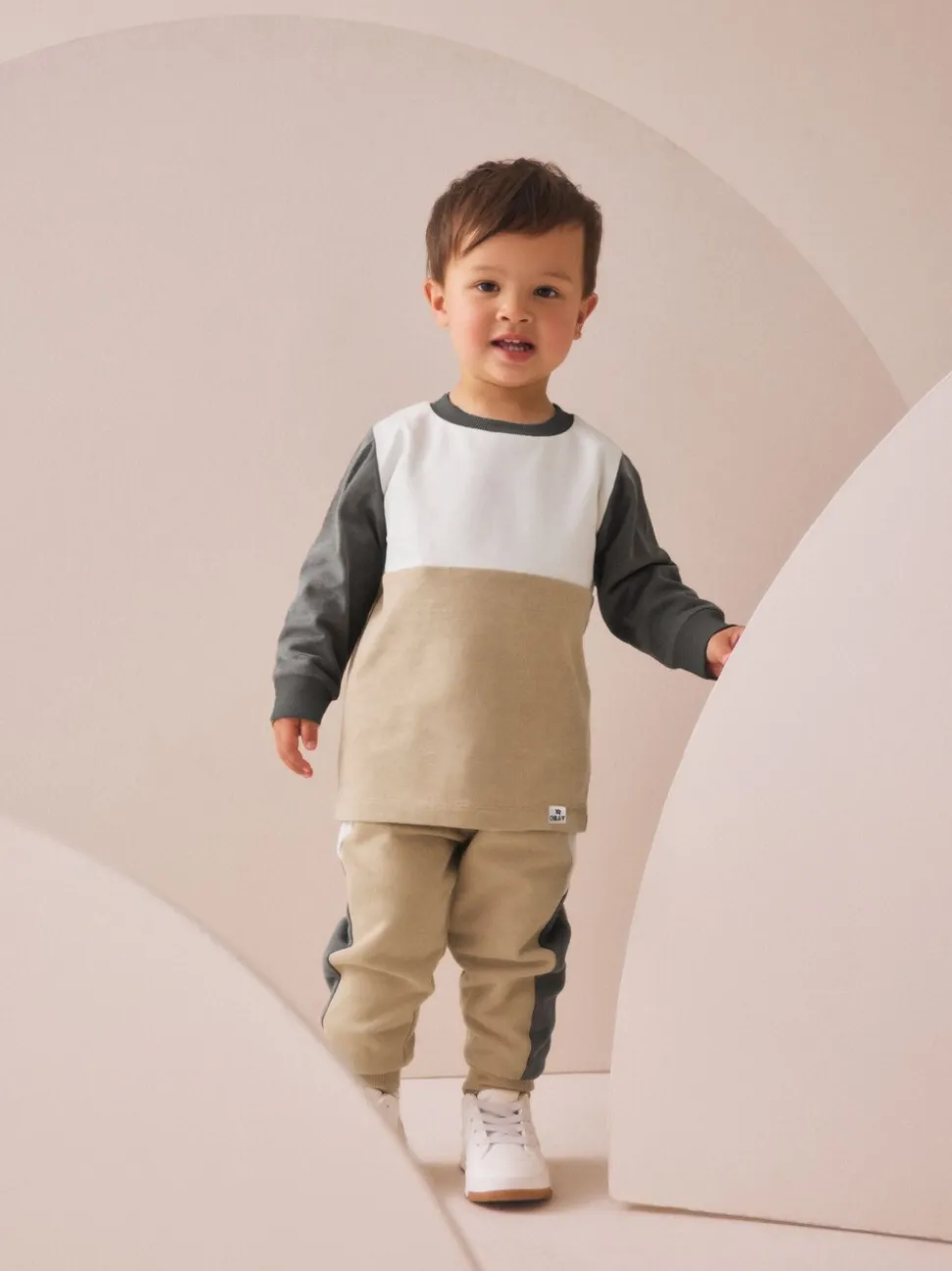 Neutraal/grijs - Set van zacht T-shirt met lange mouwen en joggingbroek (3mnd-7jr)